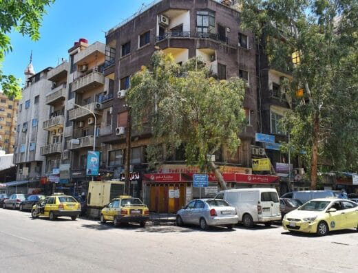 Alnujoom almasiya