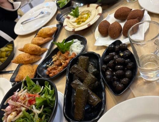 مطعم الكمال