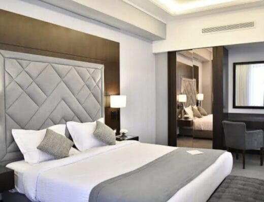 Laurus Hotel