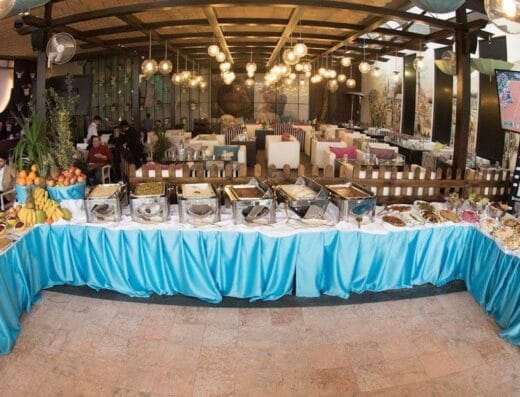 Shades Of Damas Cafe & Restaurant